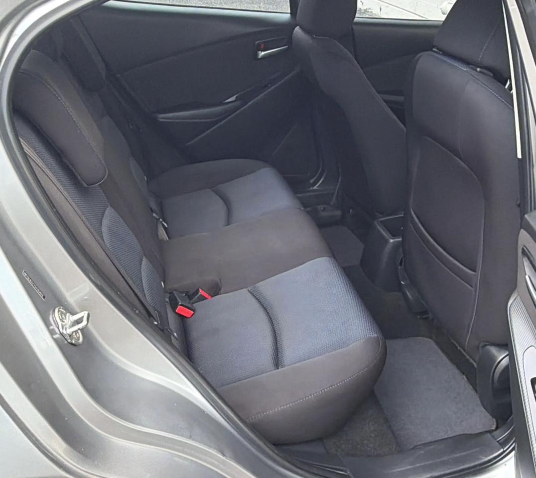 Scion iA 4dr Sdn Man (Natl) 2016