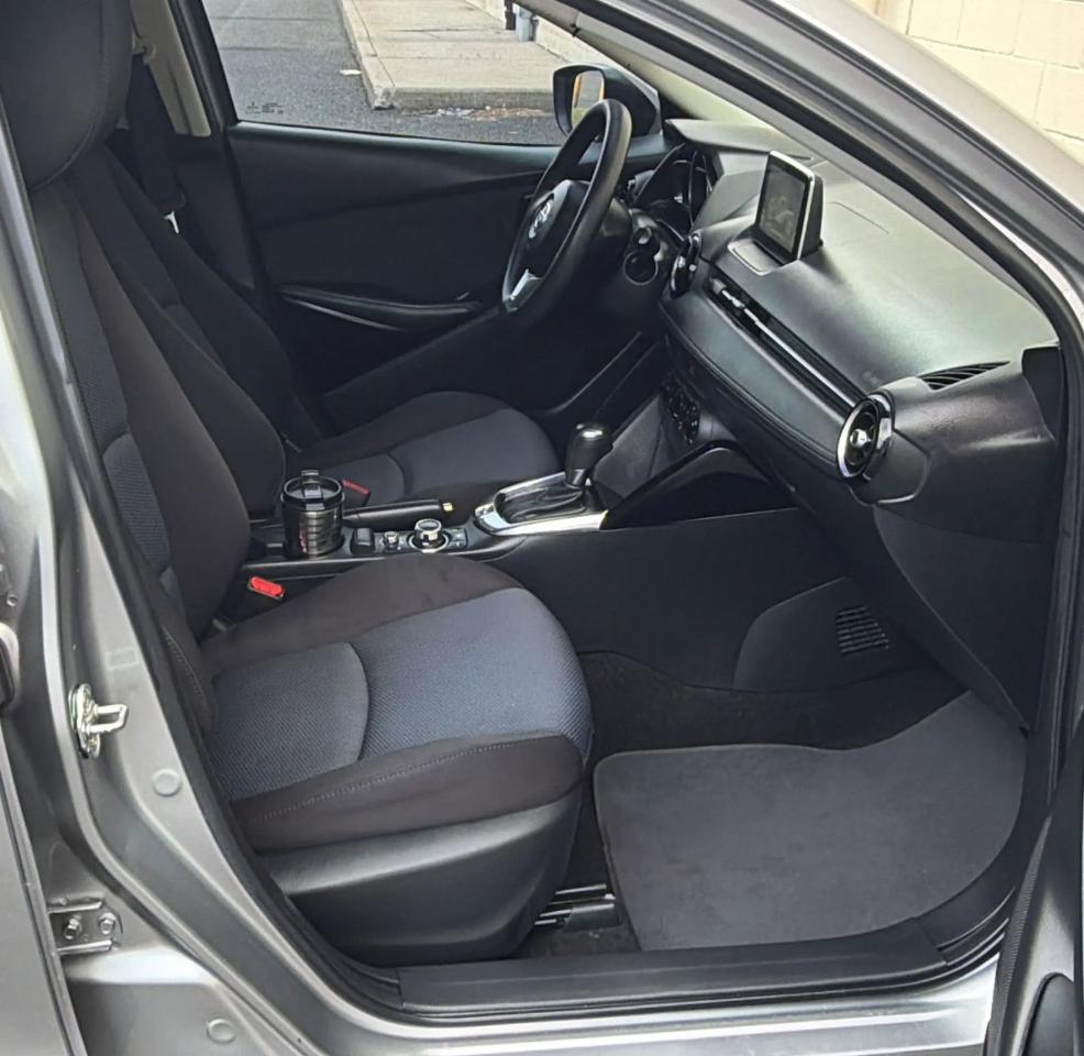 Scion iA 4dr Sdn Man (Natl) 2016