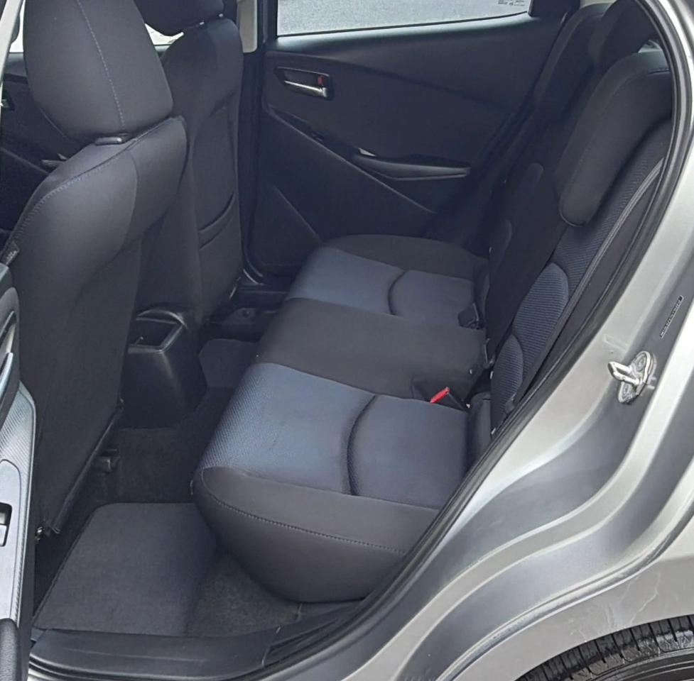 Scion iA 4dr Sdn Man (Natl) 2016