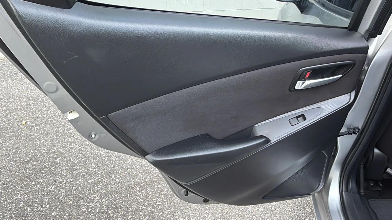 Scion iA 4dr Sdn Man (Natl) 2016