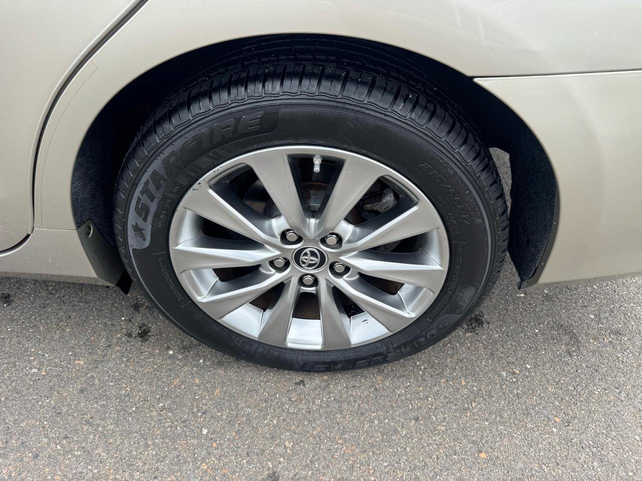 Toyota Camry 4dr Sdn I4 Auto XLE (Natl) 2015
