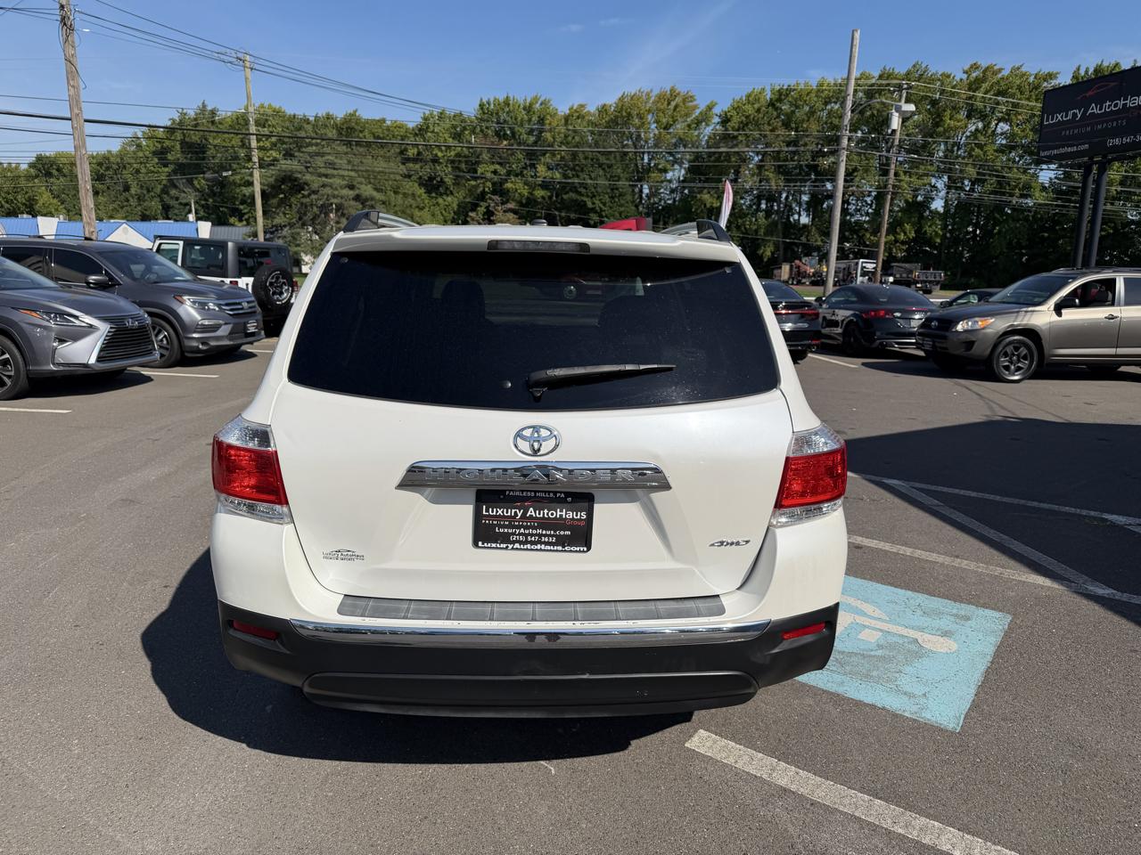 Toyota Highlander 4WD 4dr V6 Limited (Natl) 2012