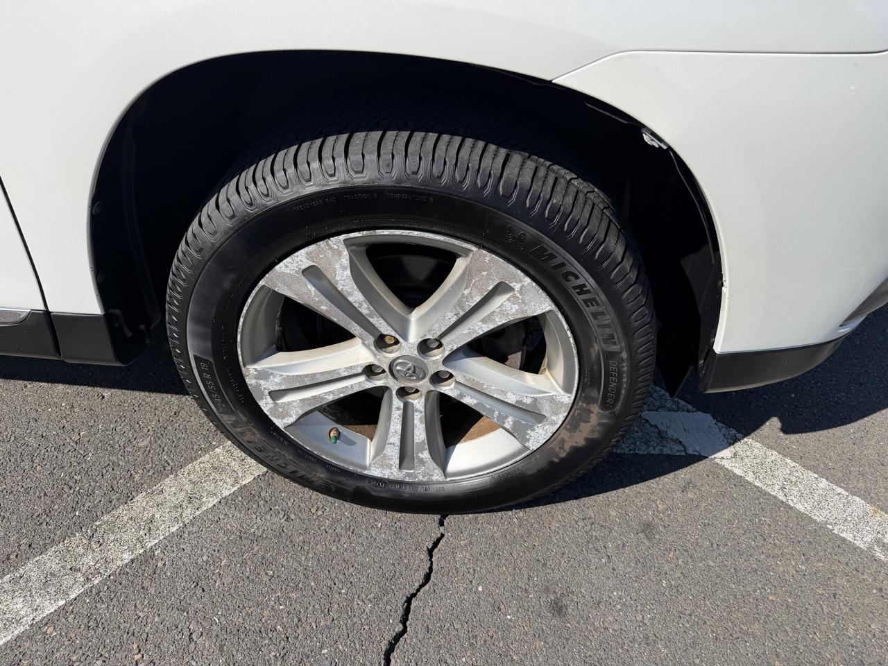 Toyota Highlander 4WD 4dr V6 Limited (Natl) 2012