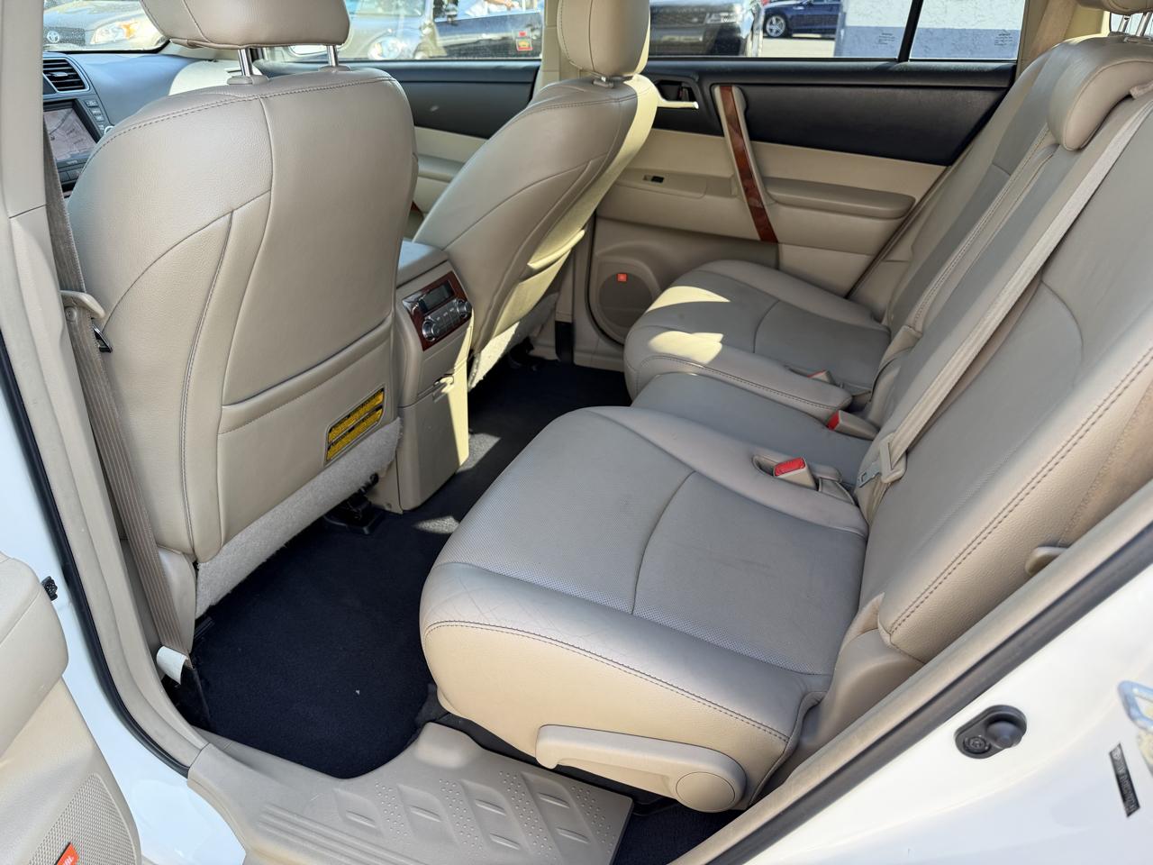 Toyota Highlander 4WD 4dr V6 Limited (Natl) 2012