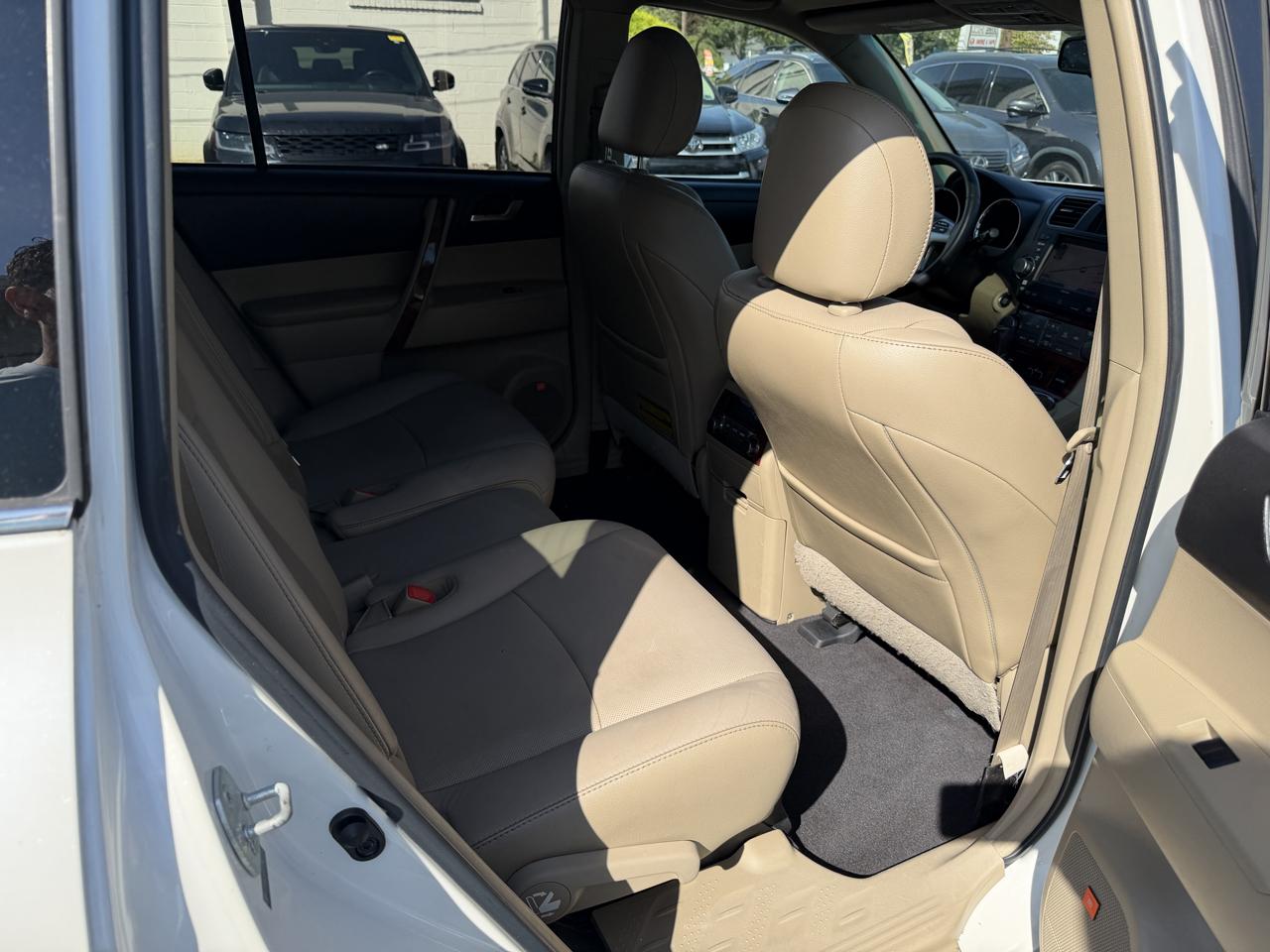 Toyota Highlander 4WD 4dr V6 Limited (Natl) 2012