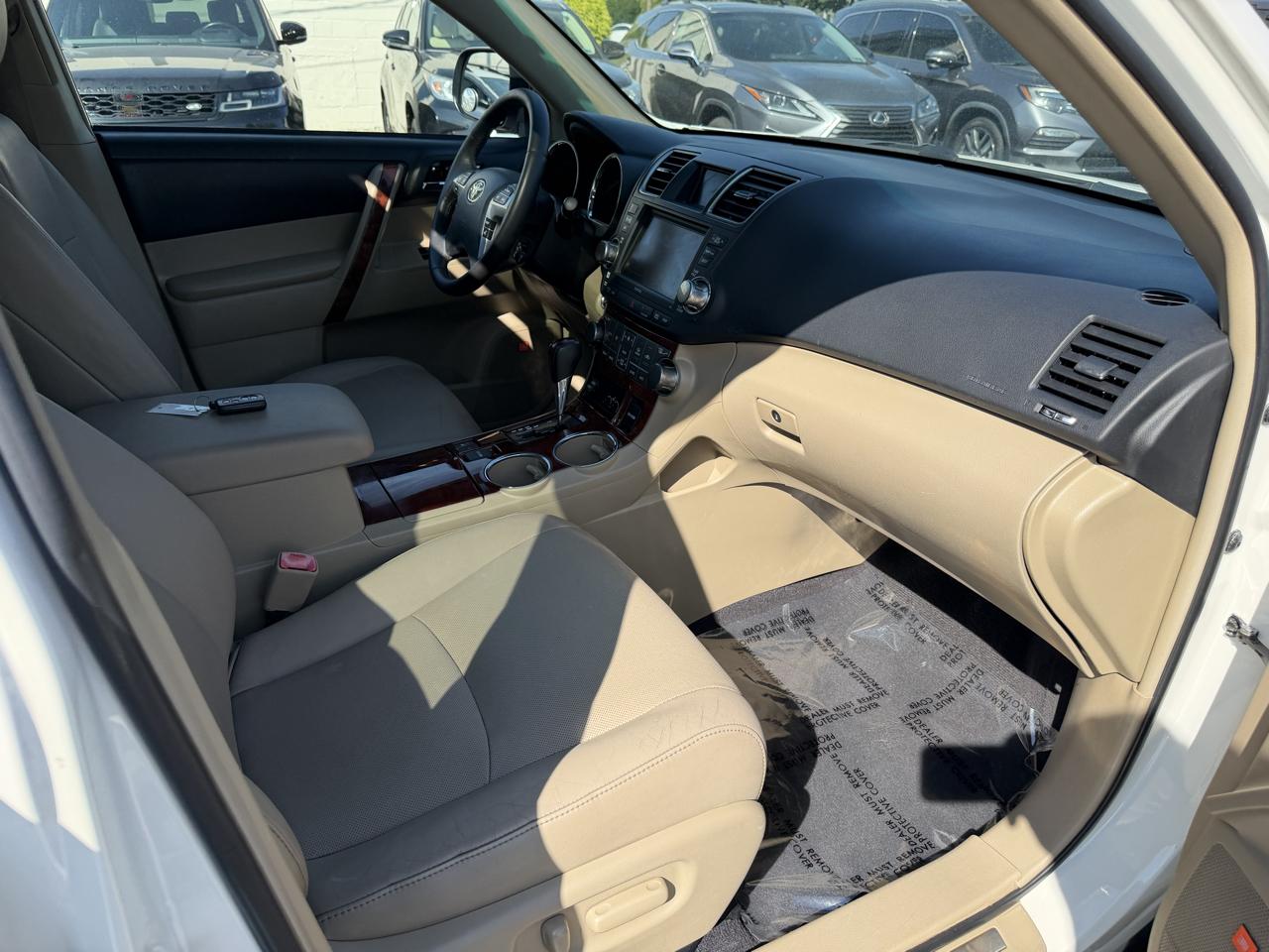 Toyota Highlander 4WD 4dr V6 Limited (Natl) 2012