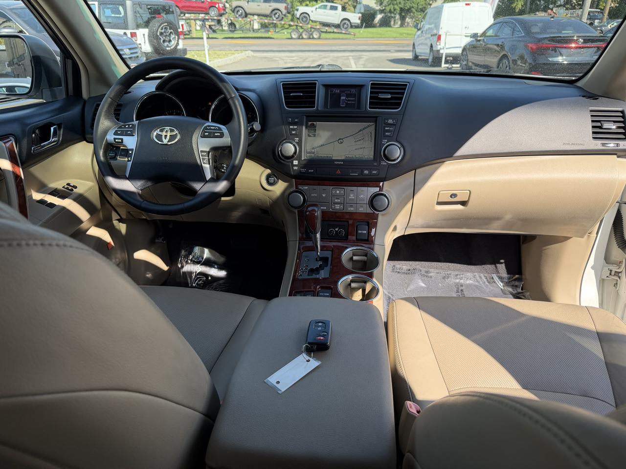 Toyota Highlander 4WD 4dr V6 Limited (Natl) 2012