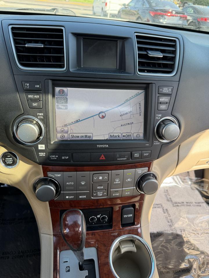 Toyota Highlander 4WD 4dr V6 Limited (Natl) 2012