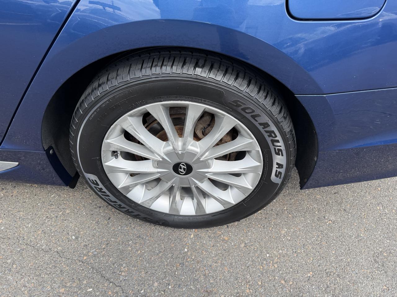 Hyundai Sonata 4dr Sdn 2.4L Limited PZEV 2015