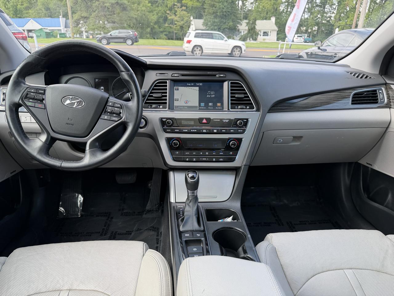 Hyundai Sonata 4dr Sdn 2.4L Limited PZEV 2015
