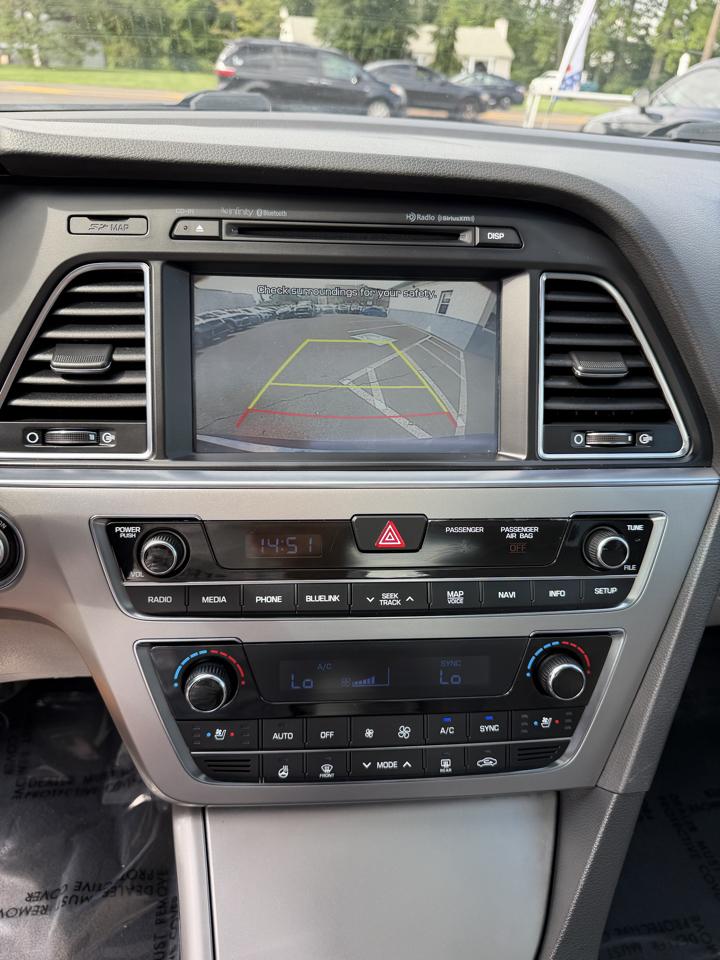 Hyundai Sonata 4dr Sdn 2.4L Limited PZEV 2015