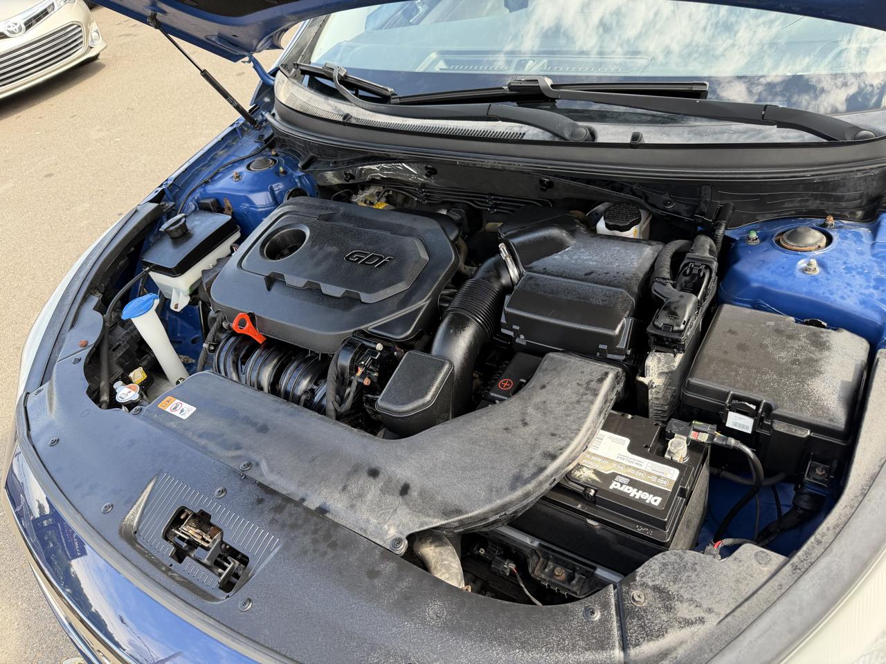 Hyundai Sonata 4dr Sdn 2.4L Limited PZEV 2015