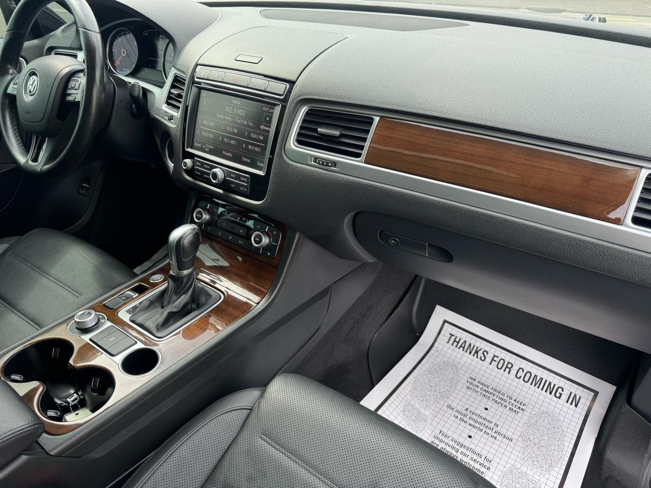Volkswagen Touareg 4dr TDI Sport w/Technology 2016