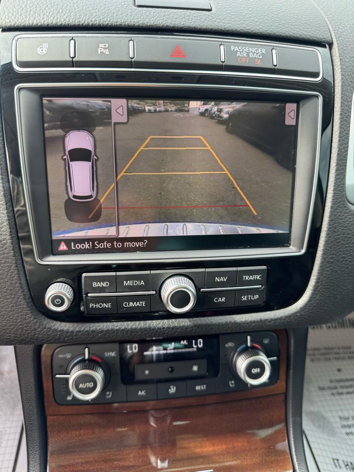 Volkswagen Touareg 4dr TDI Sport w/Technology 2016
