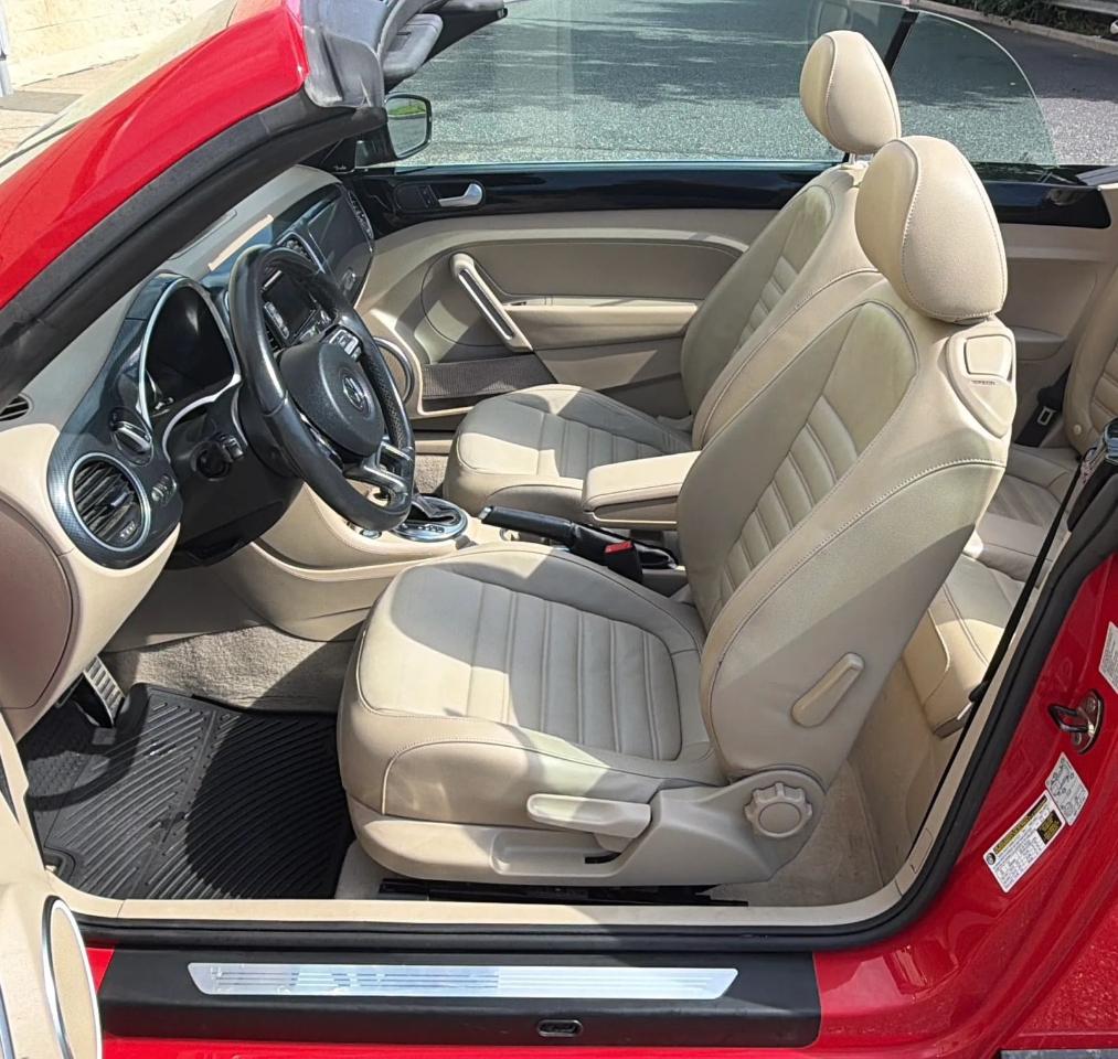 Volkswagen Beetle Convertible 2dr DSG 2.0T PZEV 2013