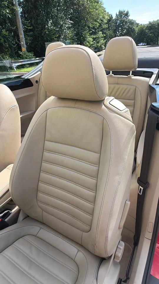 Volkswagen Beetle Convertible 2dr DSG 2.0T PZEV 2013
