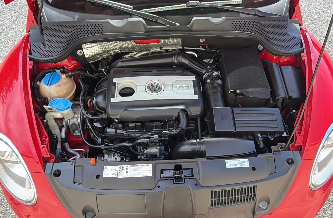 Volkswagen Beetle Convertible 2dr DSG 2.0T PZEV 2013