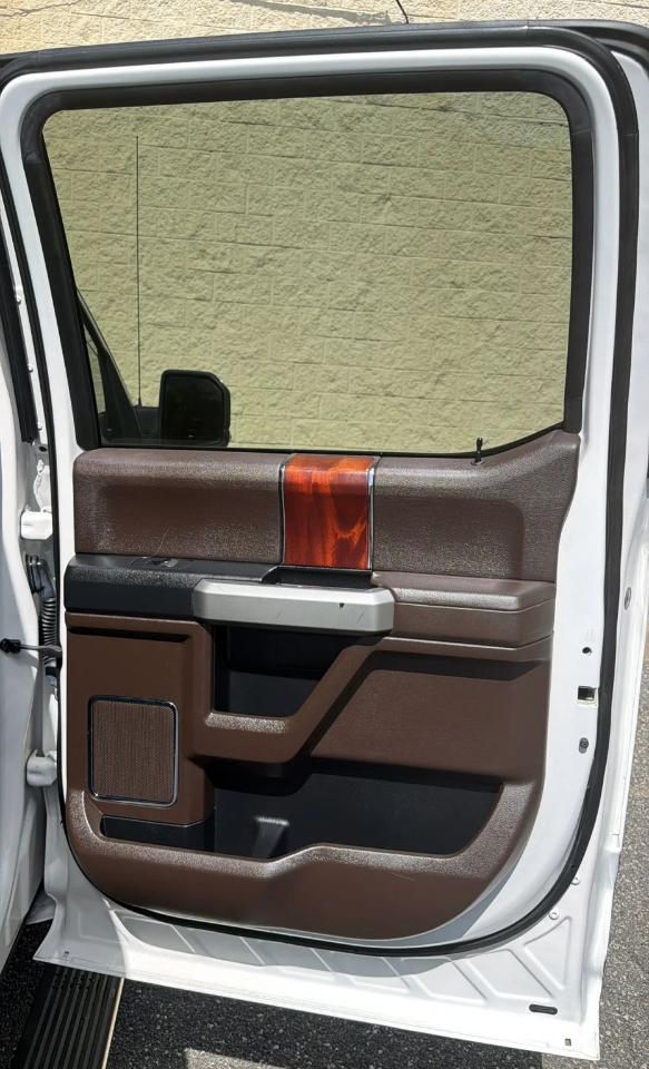 Ford F-150 King Ranch 4WD SuperCrew 5.5' Box 2017