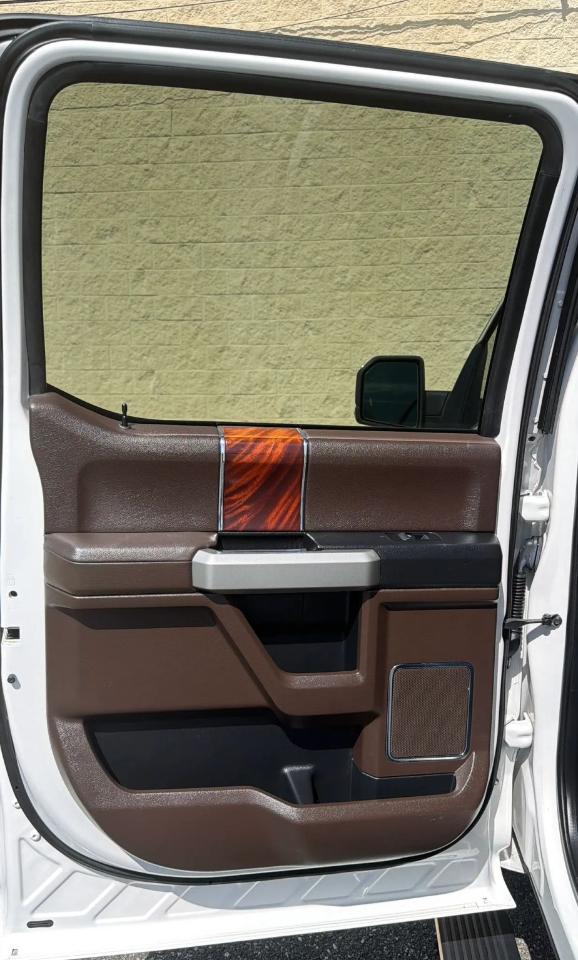Ford F-150 King Ranch 4WD SuperCrew 5.5' Box 2017