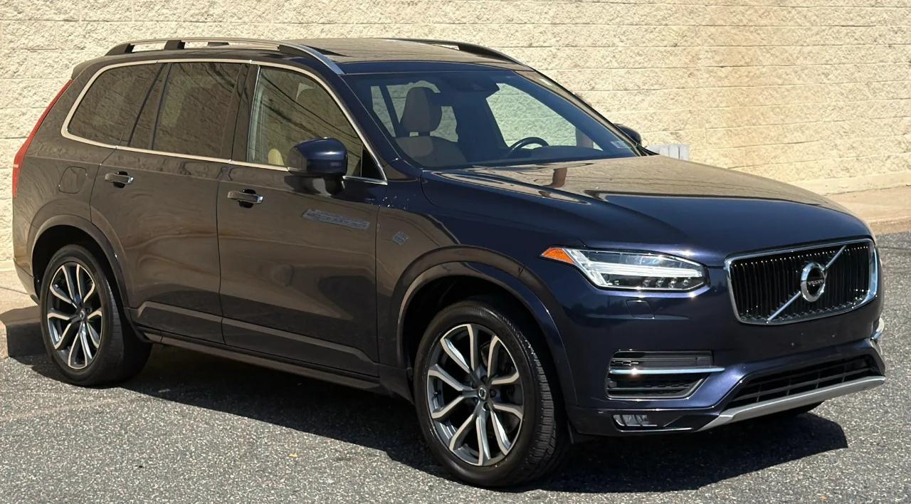 Volvo XC90 T6 AWD 7-Passenger Momentum 2017