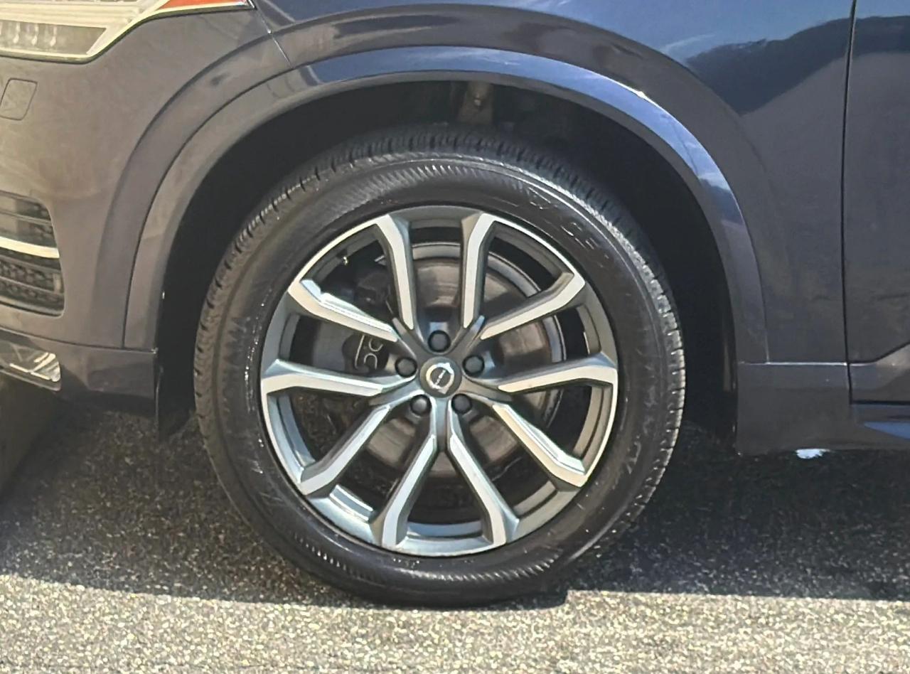 Volvo XC90 T6 AWD 7-Passenger Momentum 2017
