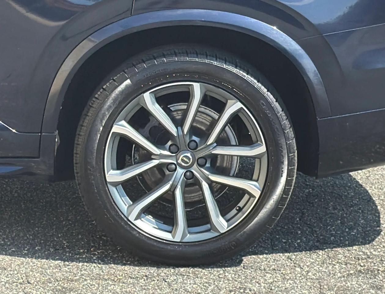 Volvo XC90 T6 AWD 7-Passenger Momentum 2017