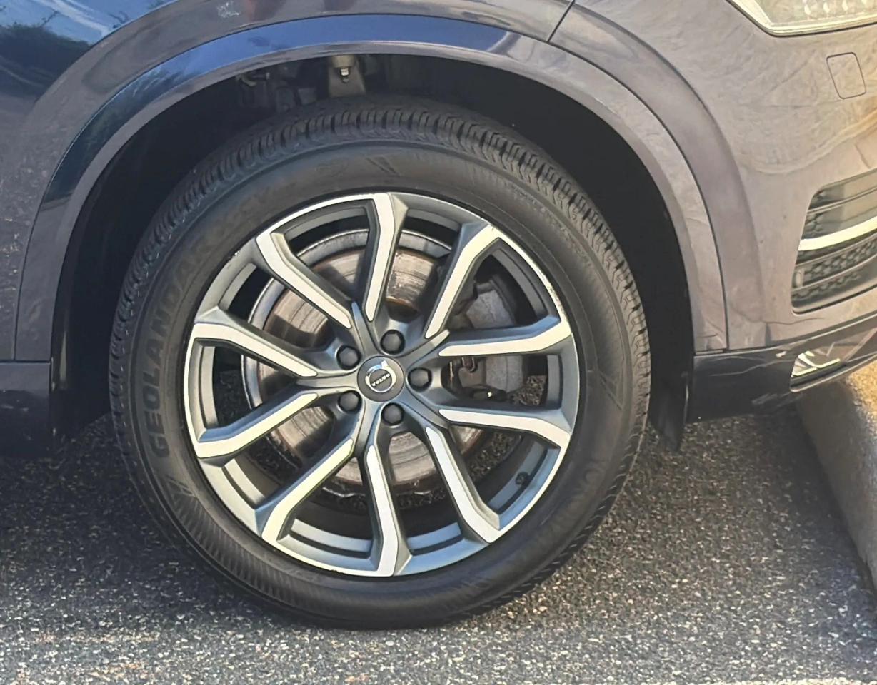 Volvo XC90 T6 AWD 7-Passenger Momentum 2017