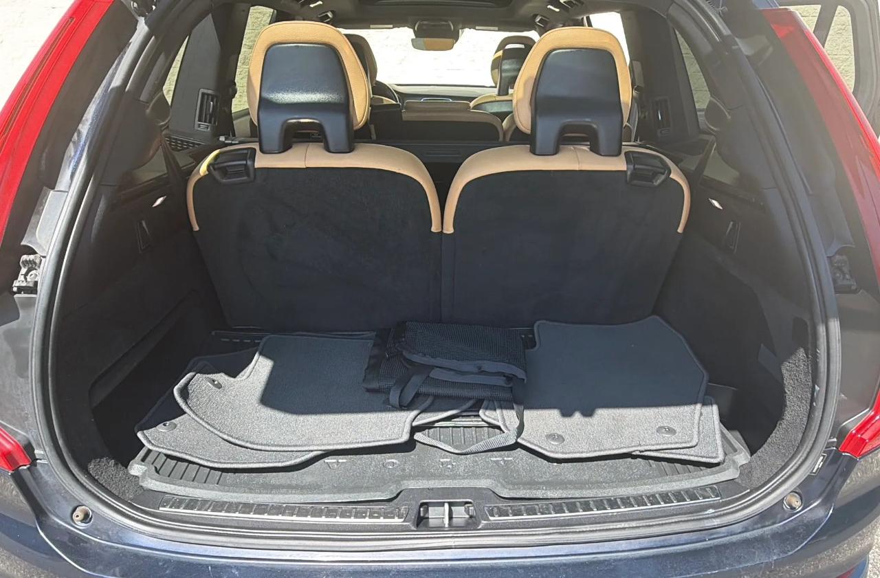 Volvo XC90 T6 AWD 7-Passenger Momentum 2017