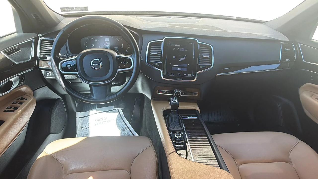 Volvo XC90 T6 AWD 7-Passenger Momentum 2017