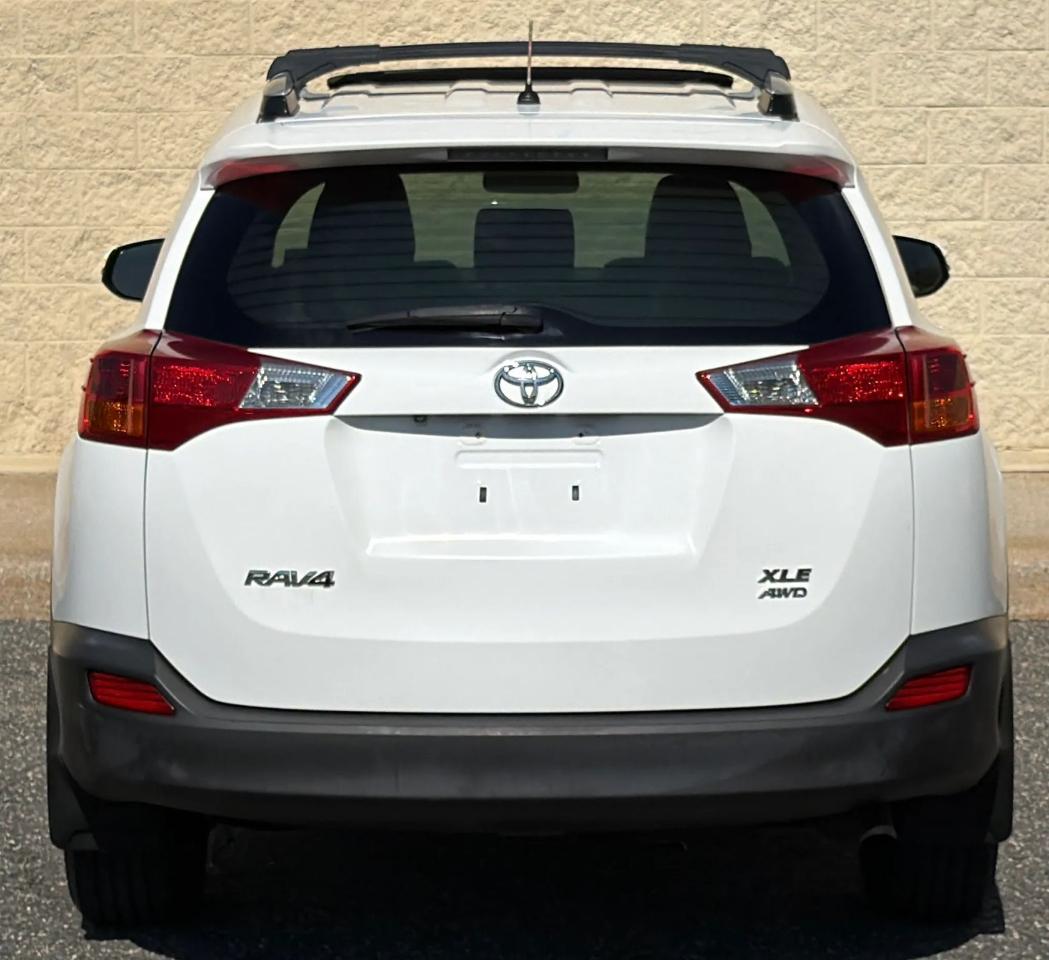 Toyota RAV4 AWD 4dr XLE (Natl) 2013