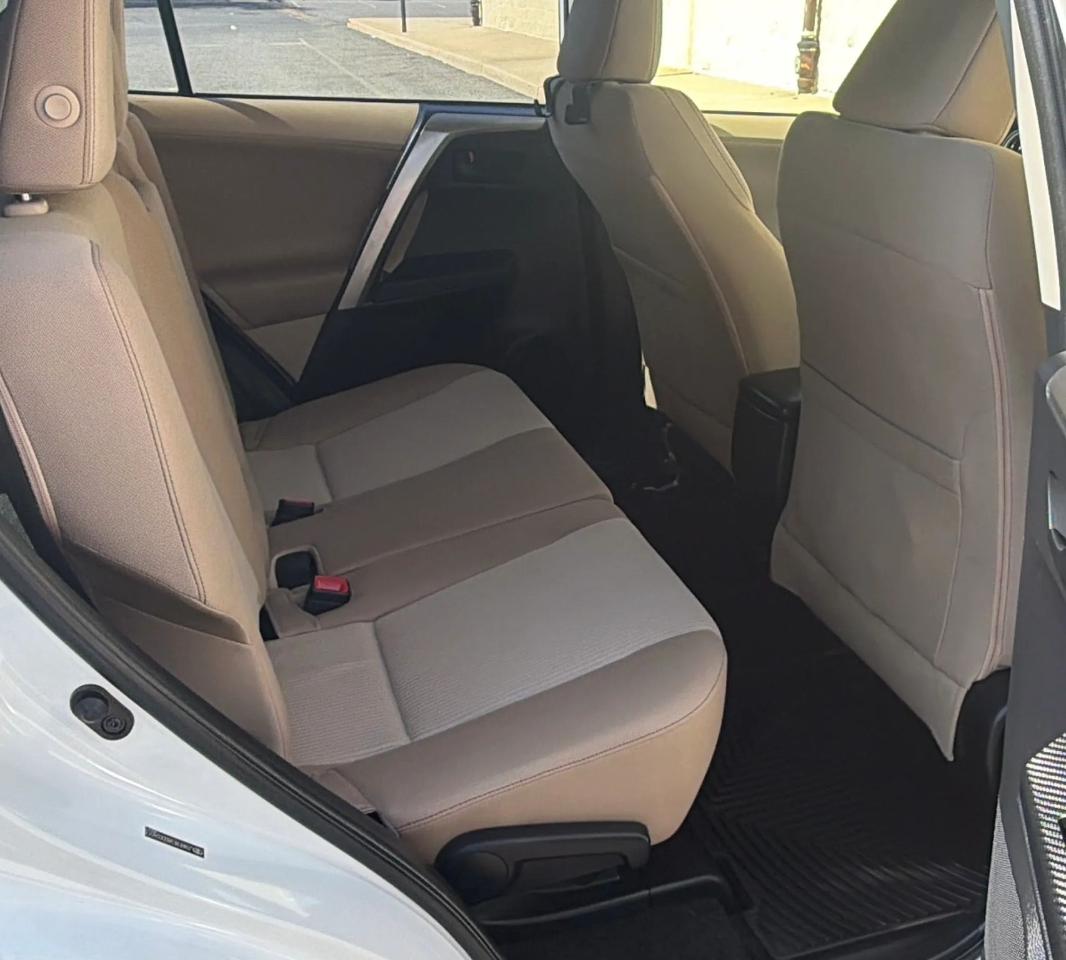 Toyota RAV4 AWD 4dr XLE (Natl) 2013