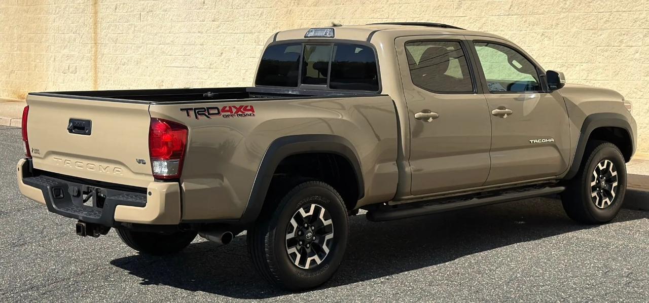 Toyota Tacoma 4WD Double Cab LB V6 AT TRD Off Road (Natl) 2016