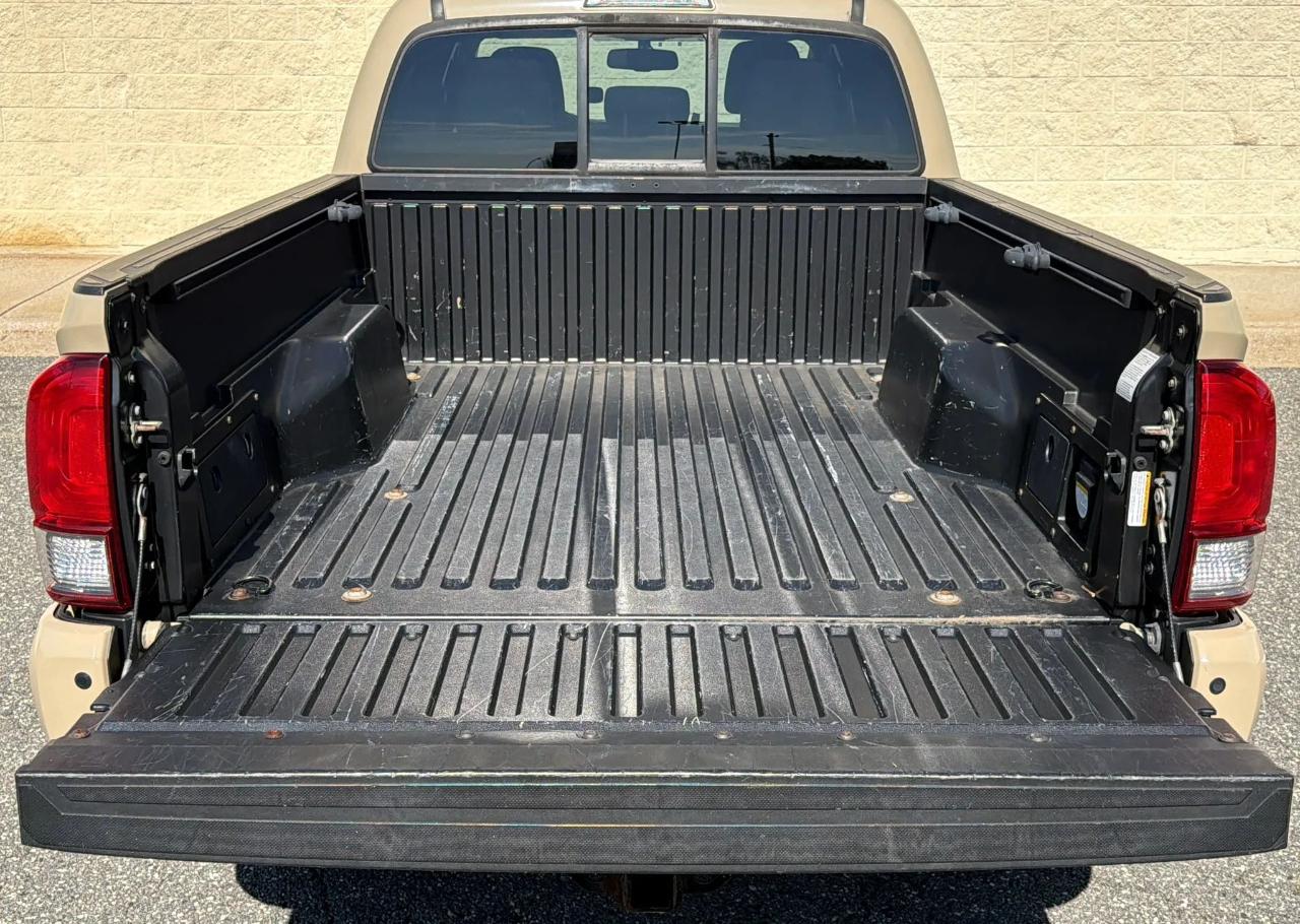 Toyota Tacoma 4WD Double Cab LB V6 AT TRD Off Road (Natl) 2016