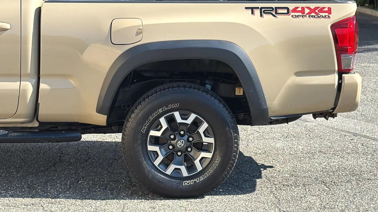 Toyota Tacoma 4WD Double Cab LB V6 AT TRD Off Road (Natl) 2016