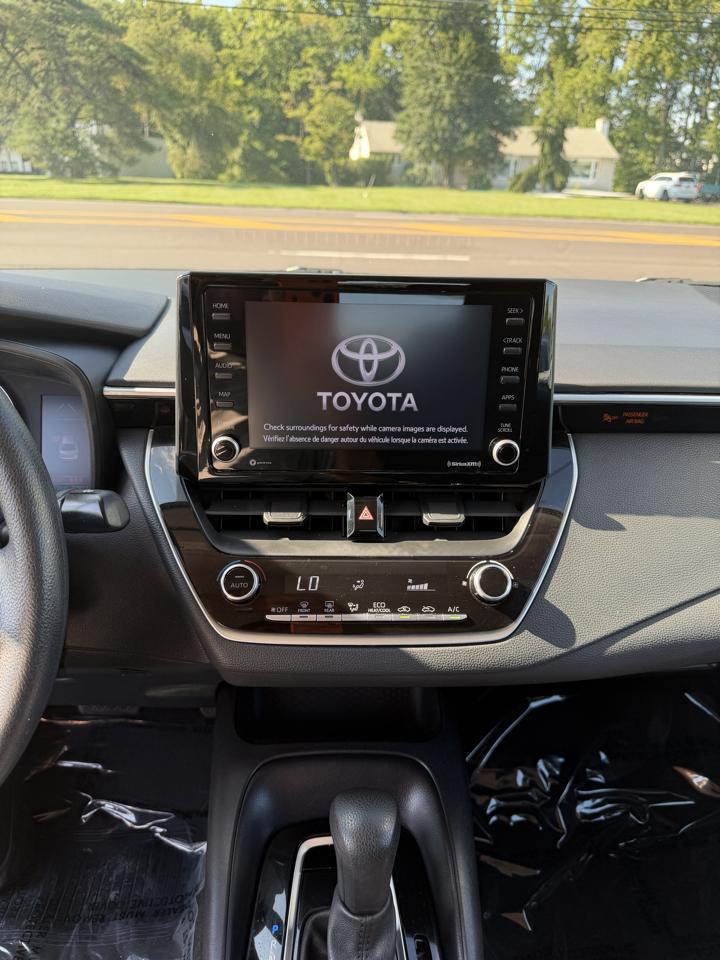 Toyota Corolla LE CVT (Natl) 2022