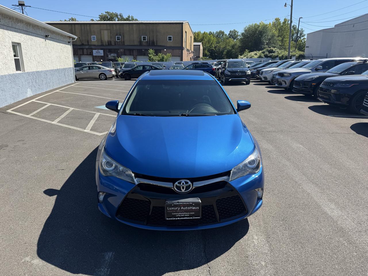 Toyota Camry 4dr Sdn I4 Auto SE w/Special Edition Pkg (Natl) 2016