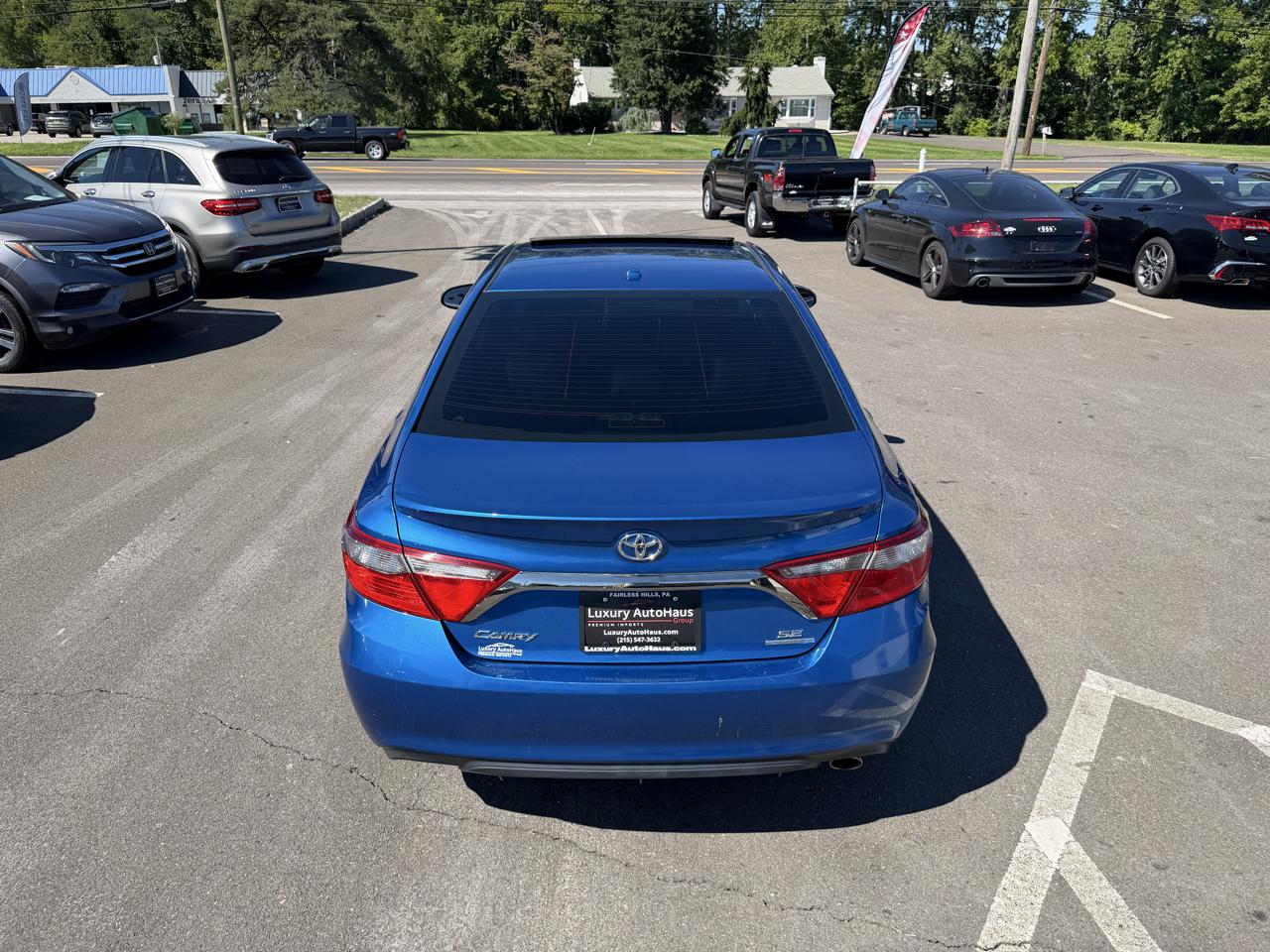 Toyota Camry 4dr Sdn I4 Auto SE w/Special Edition Pkg (Natl) 2016