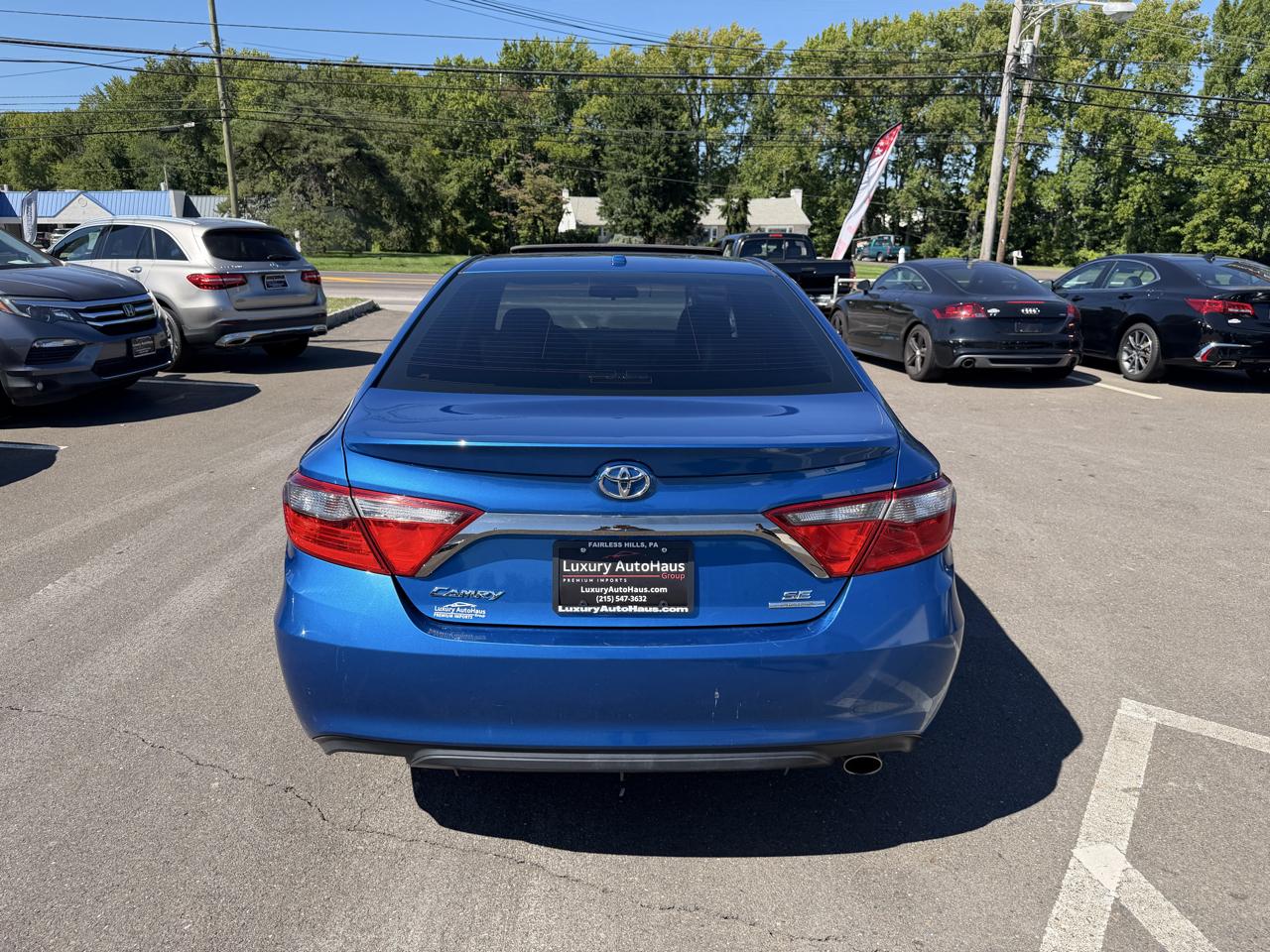 Toyota Camry 4dr Sdn I4 Auto SE w/Special Edition Pkg (Natl) 2016