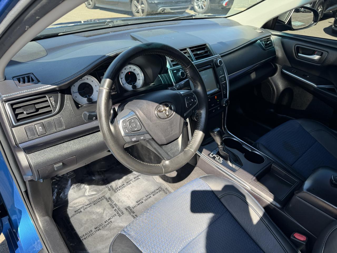 Toyota Camry 4dr Sdn I4 Auto SE w/Special Edition Pkg (Natl) 2016