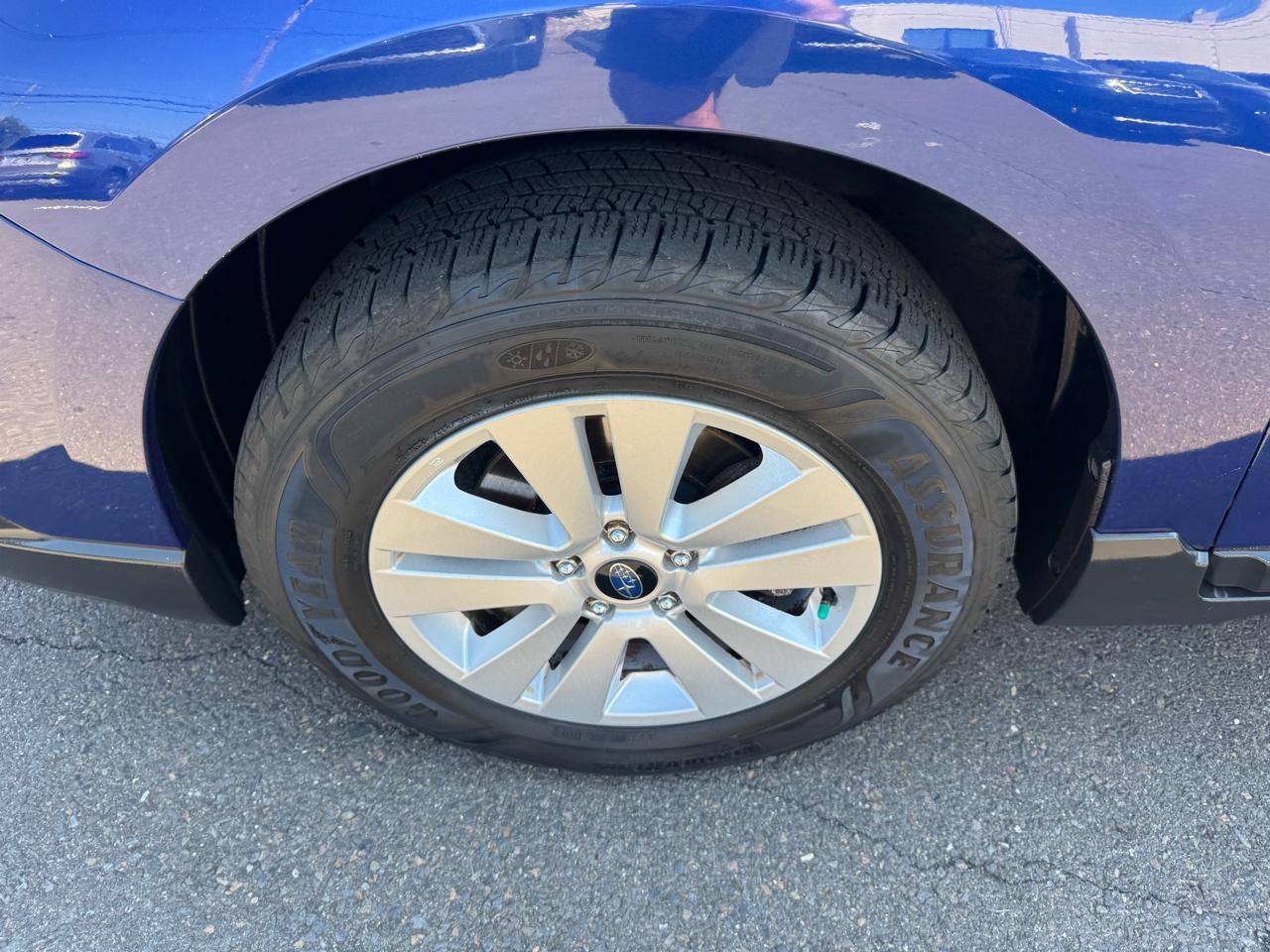 Subaru Outback 4dr Wgn 2.5i Premium 2015