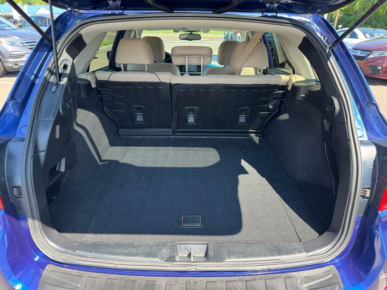 Subaru Outback 4dr Wgn 2.5i Premium 2015