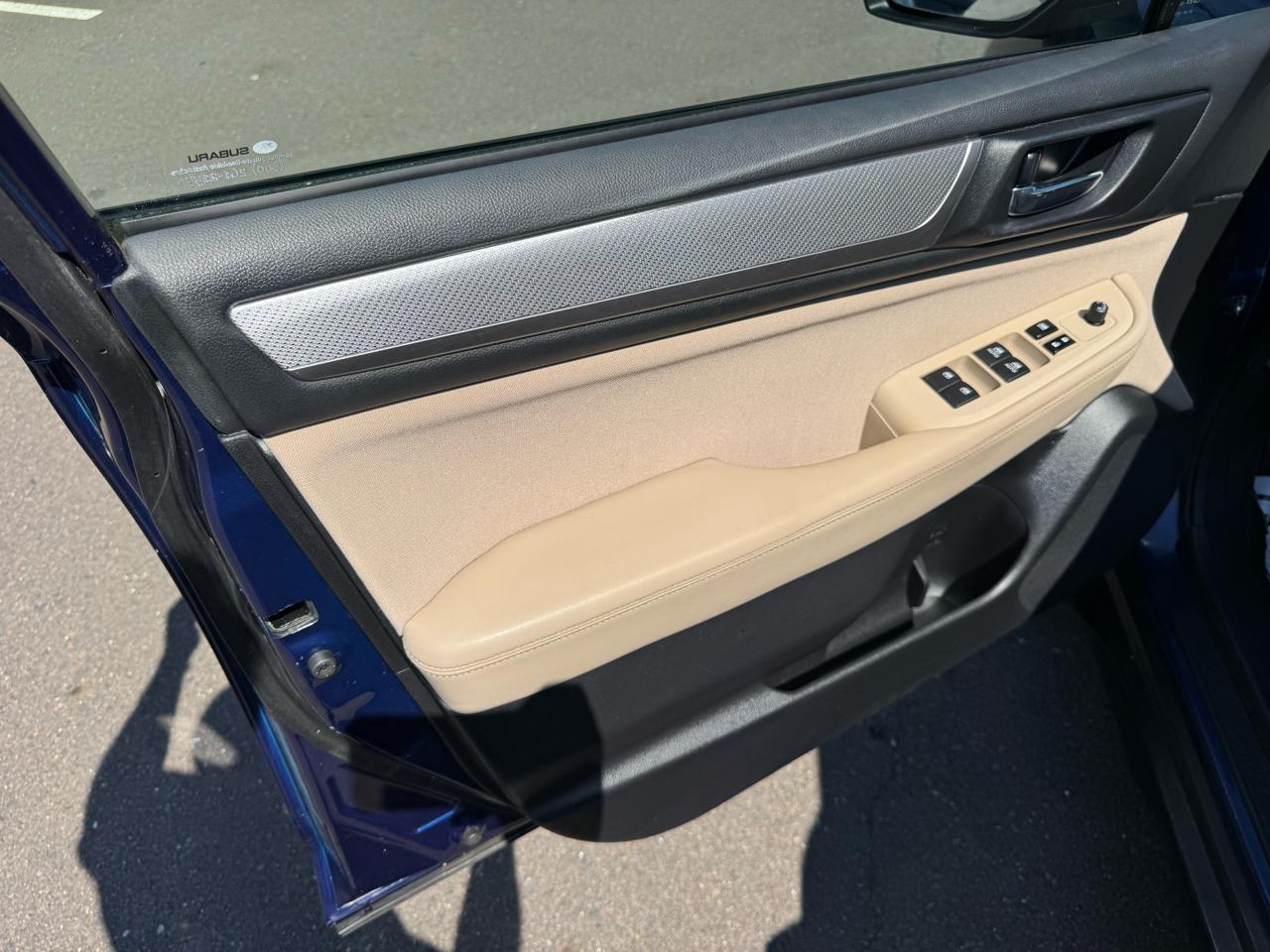 Subaru Outback 4dr Wgn 2.5i Premium 2015