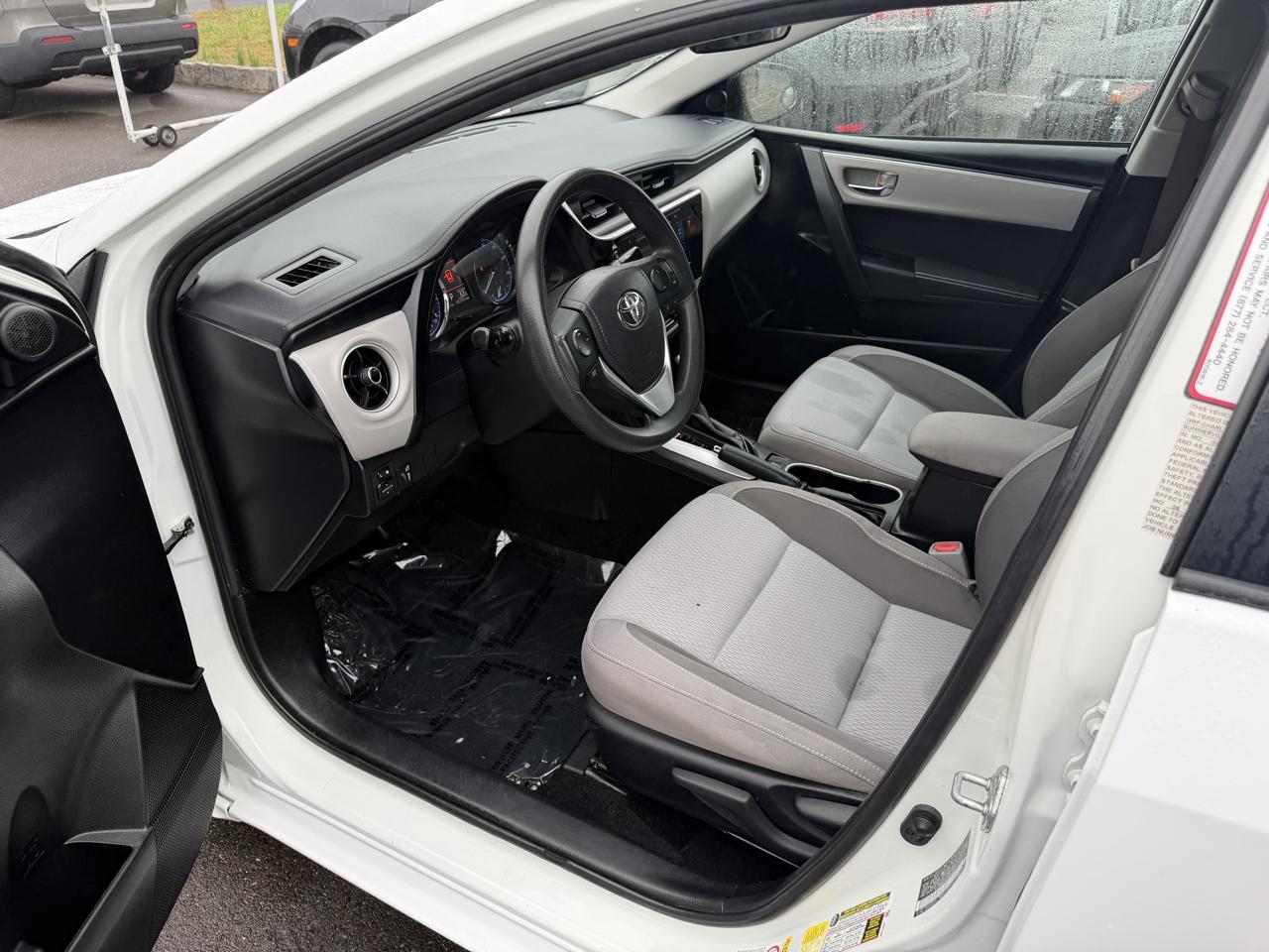 Toyota Corolla XLE CVT (Natl) 2019