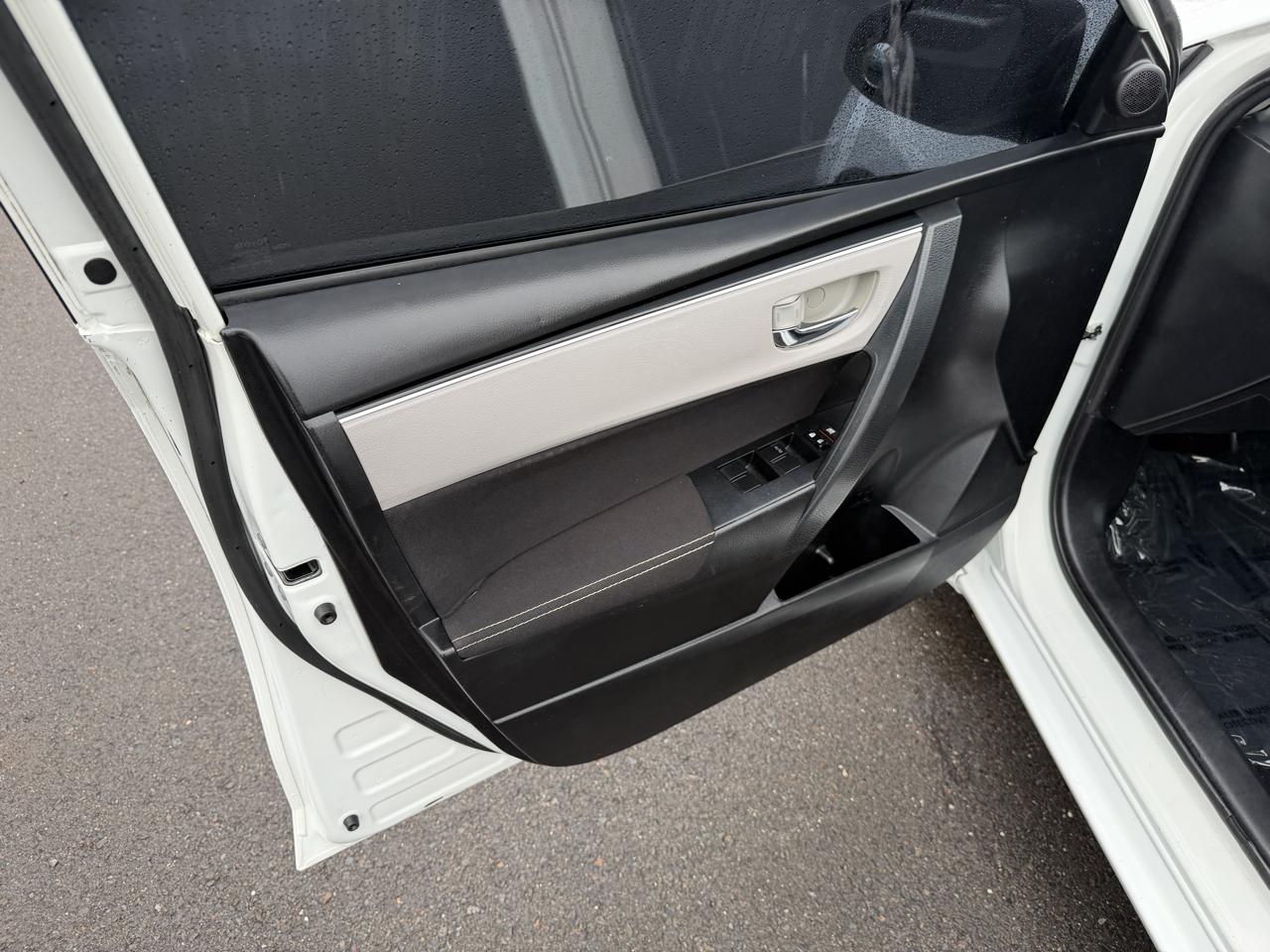 Toyota Corolla XLE CVT (Natl) 2019