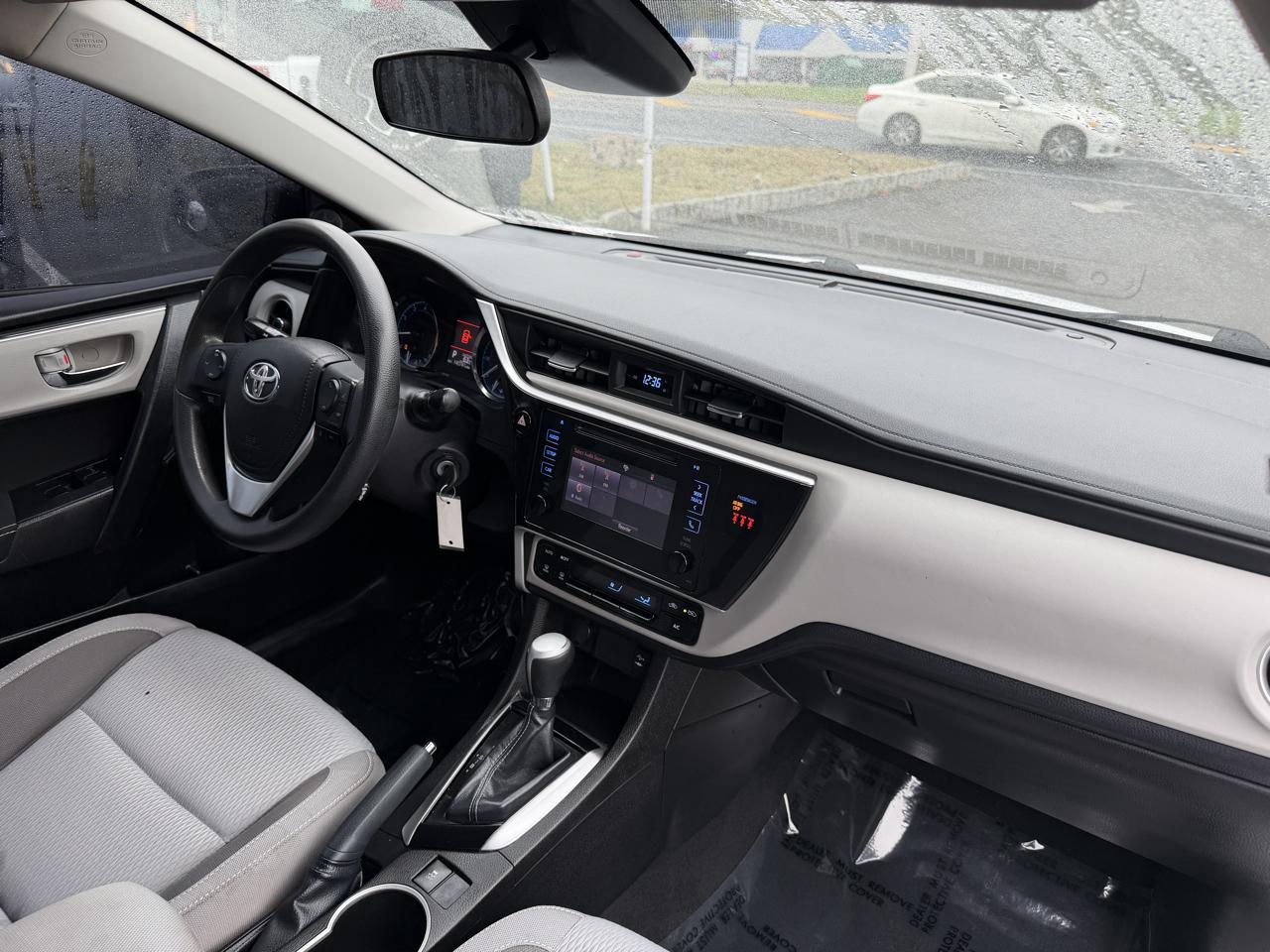 Toyota Corolla XLE CVT (Natl) 2019