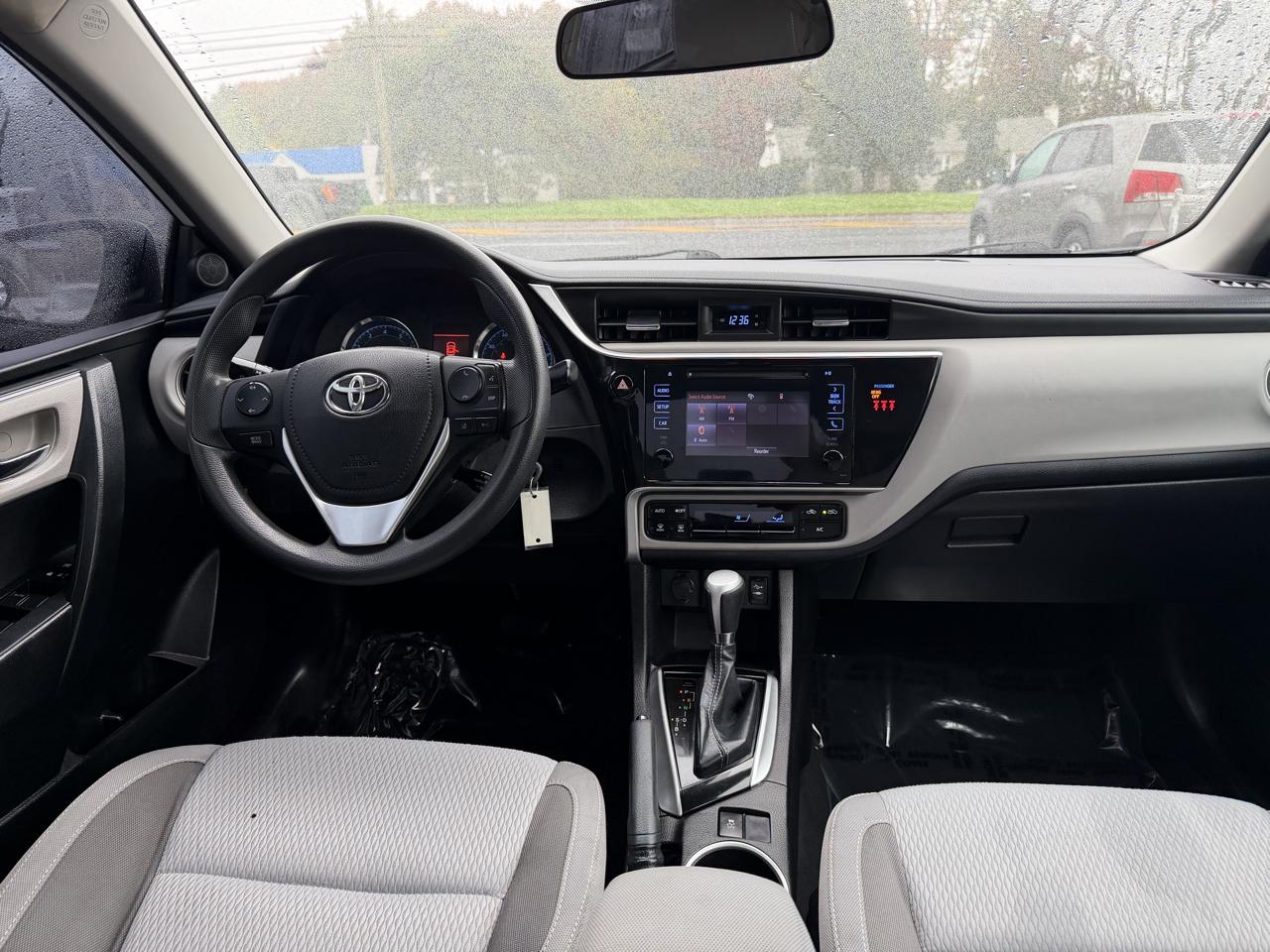 Toyota Corolla XLE CVT (Natl) 2019