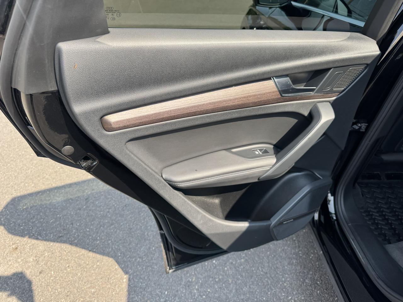 Audi Q5 Premium Plus 45 TFSI quattro 2021