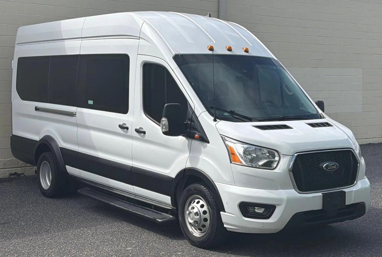 Ford Transit Passenger Wagon T-350 HD 148" EL High Roof XLT DRW AWD 2022