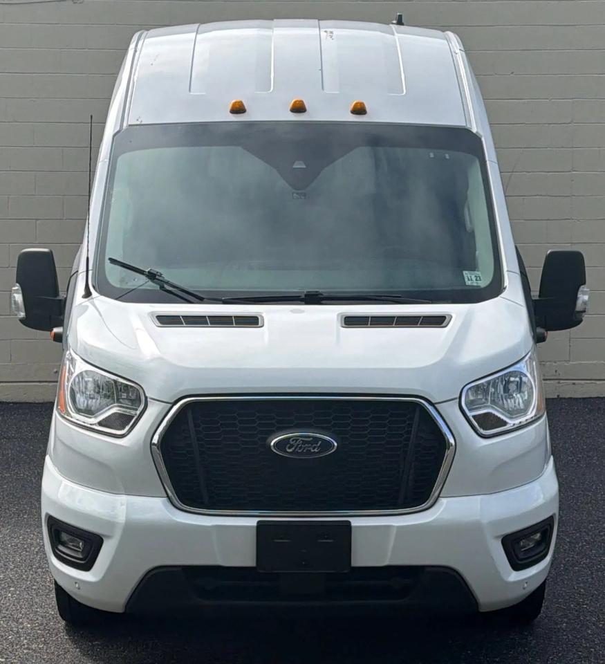 Ford Transit Passenger Wagon T-350 HD 148" EL High Roof XLT DRW AWD 2022
