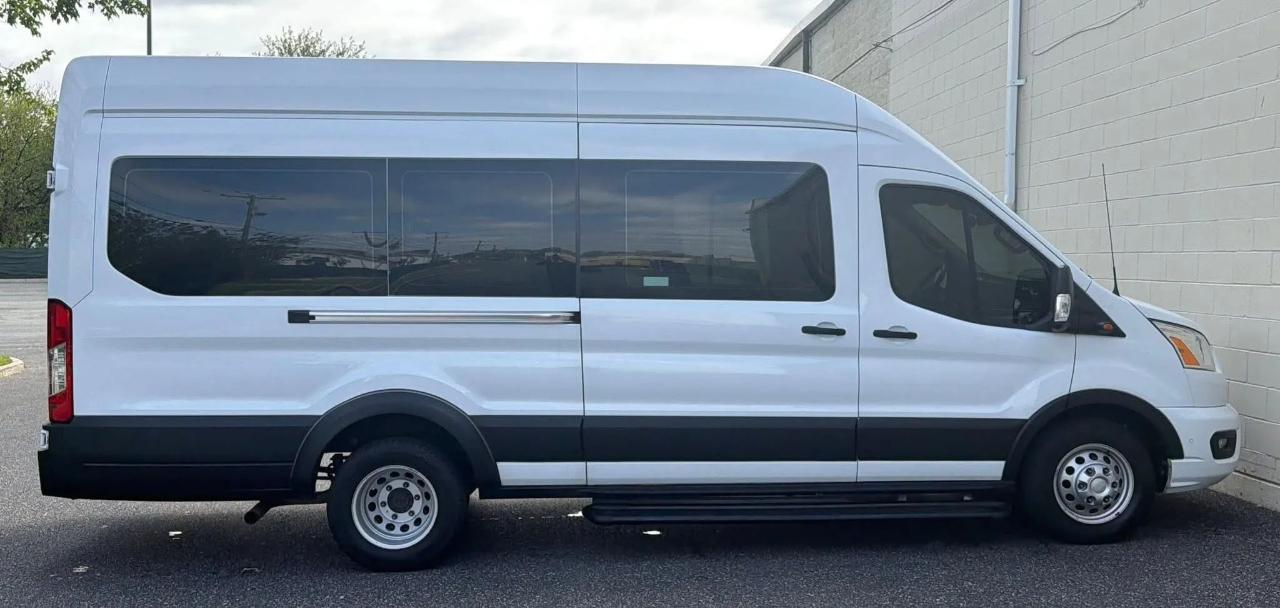 Ford Transit Passenger Wagon T-350 HD 148" EL High Roof XLT DRW AWD 2022